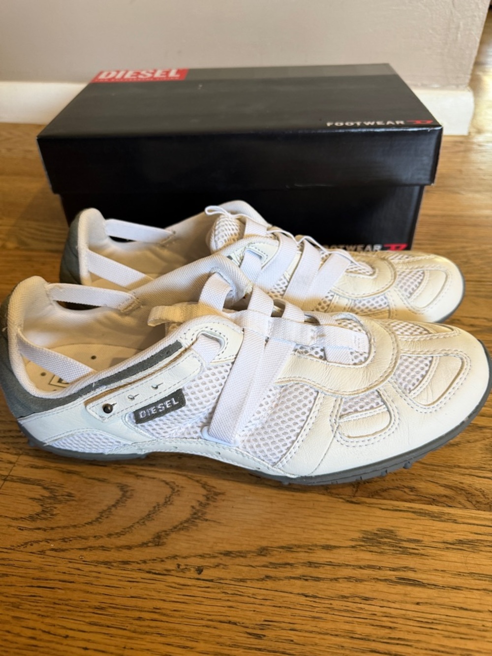 Vintage Diesel Mosley White & Gray Mesh Leather Sneakers, Mens Sz 10.5 LIKE NEW - Picture 4 of 9